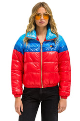 COLOR BLOCK LUXE APRES PUFFER JACKET - GLOSSY CHERRY