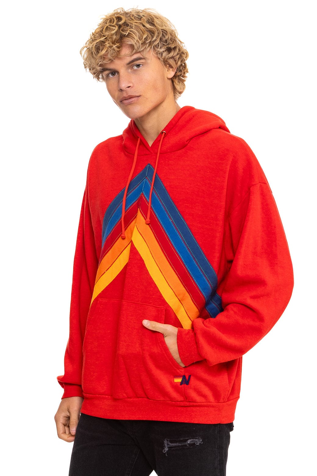 MOUNTAIN STITCH CHEVRON PULLOVER HOODIE RELAXED - RED